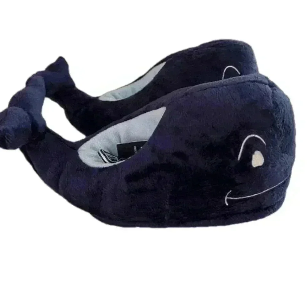Kids Size Large (11/12) Vineyard Vines Whale Slippers